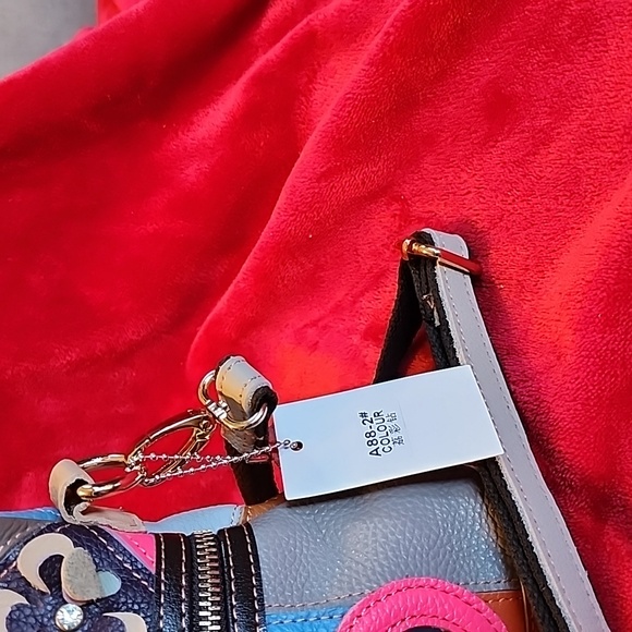 Handbag - Picture 5 of 5